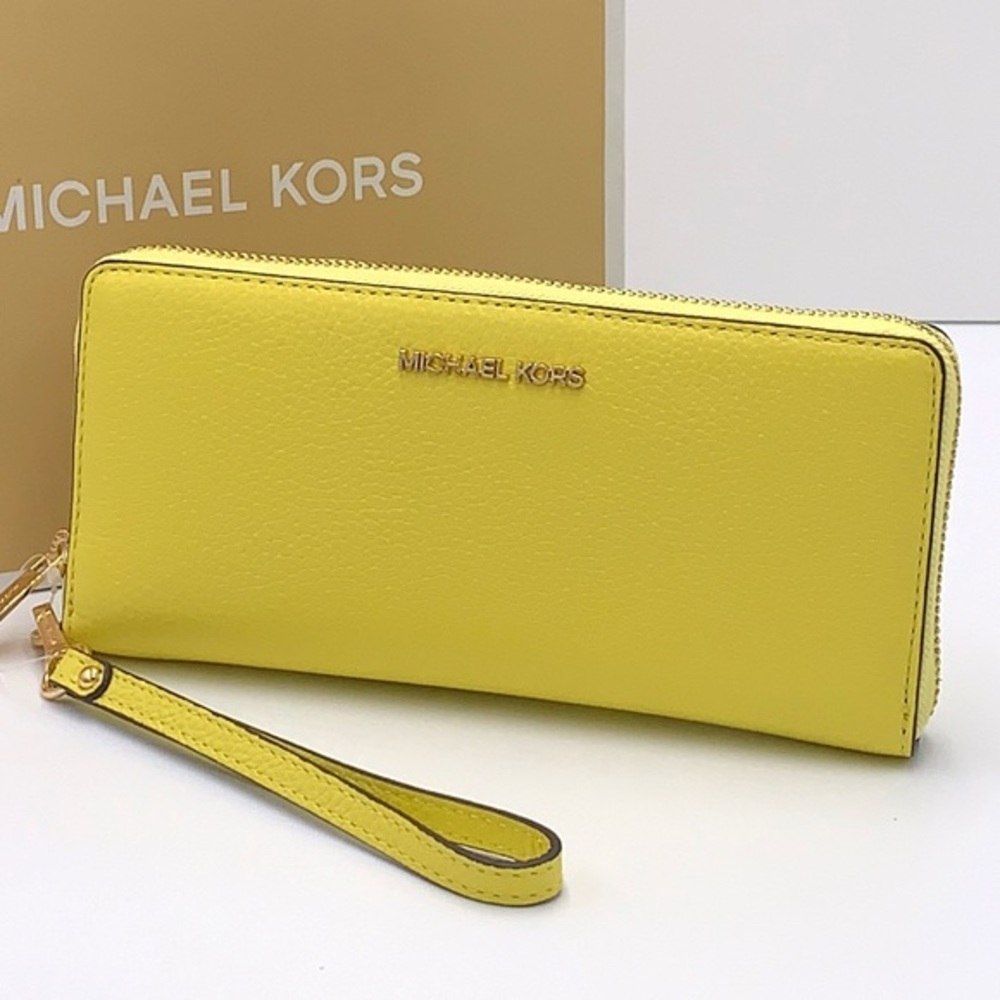 MICHAEL KORS Large Travel Continental Leather
Color: SUNSHINE - Picture 1 of 16